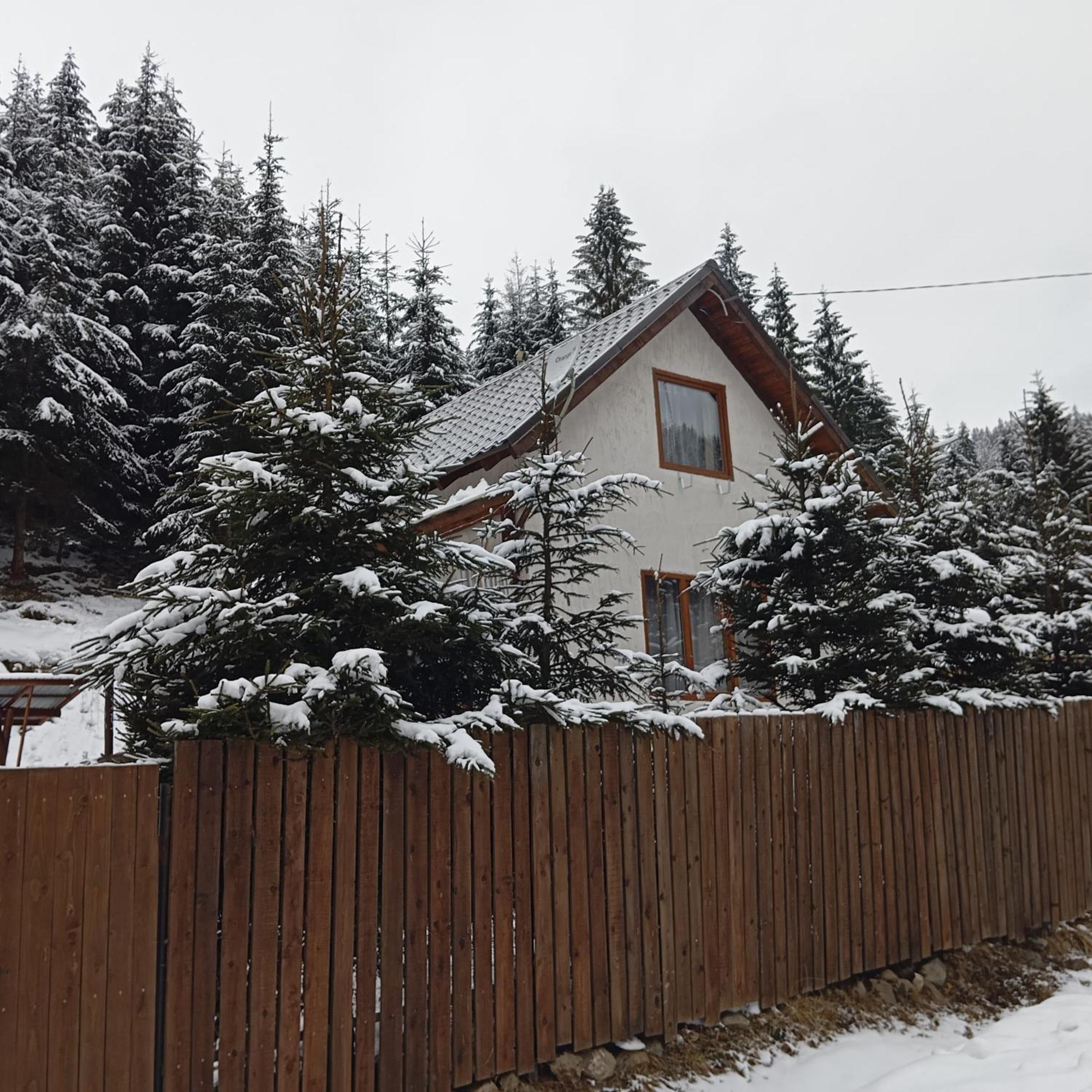 Csillag Kulcsoshaz Villa Gheorgheni  Bilik gambar